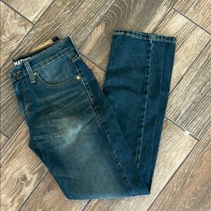Signature by Levi Strauss Slim Blue Jeans with Authentic Denim Appeal